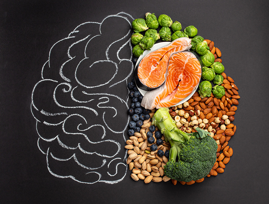 Grønnsaker, bær, grove kornprodukter, fisk og nøtter er god hjernemat